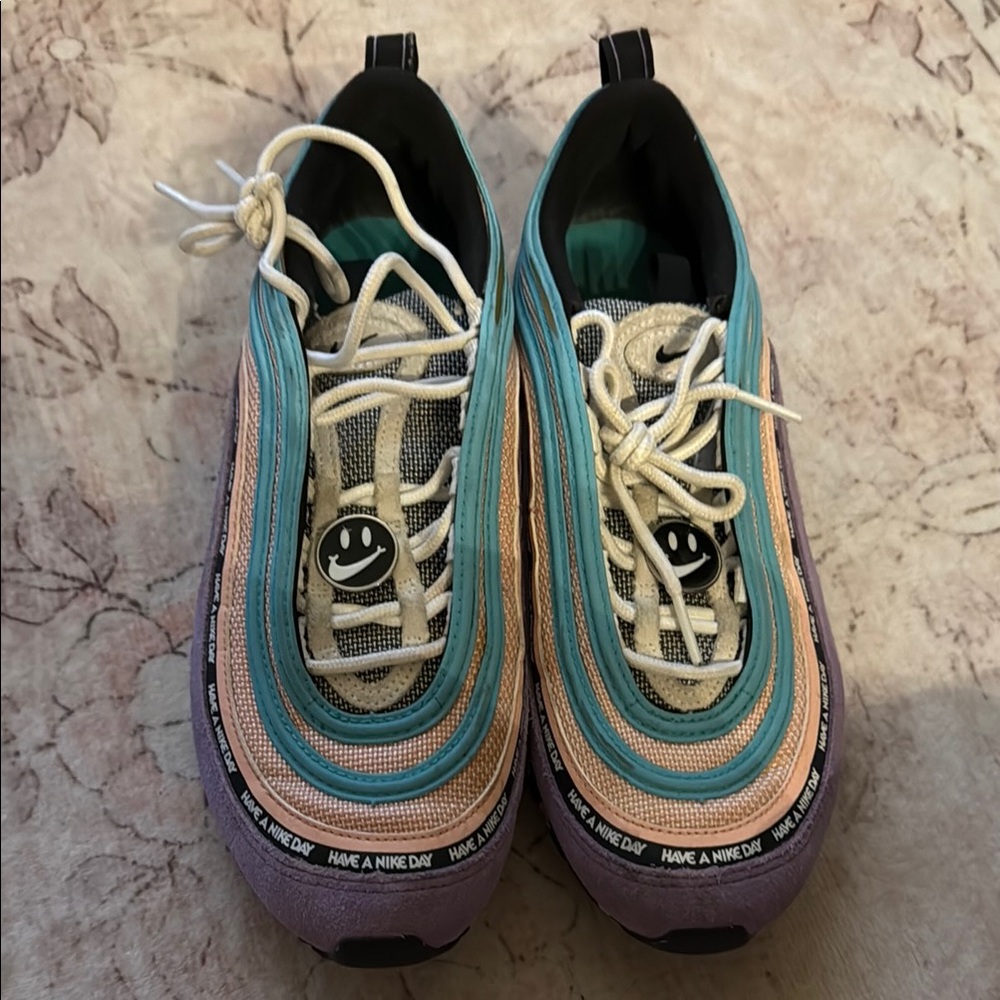 Nike air max “have a Nike day”